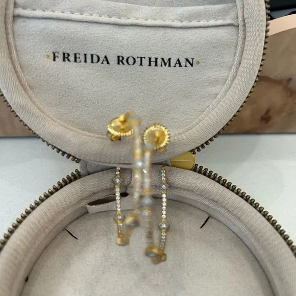 Freida Rothman pave arrow hoop earrings size medium - Picture 8 of 8